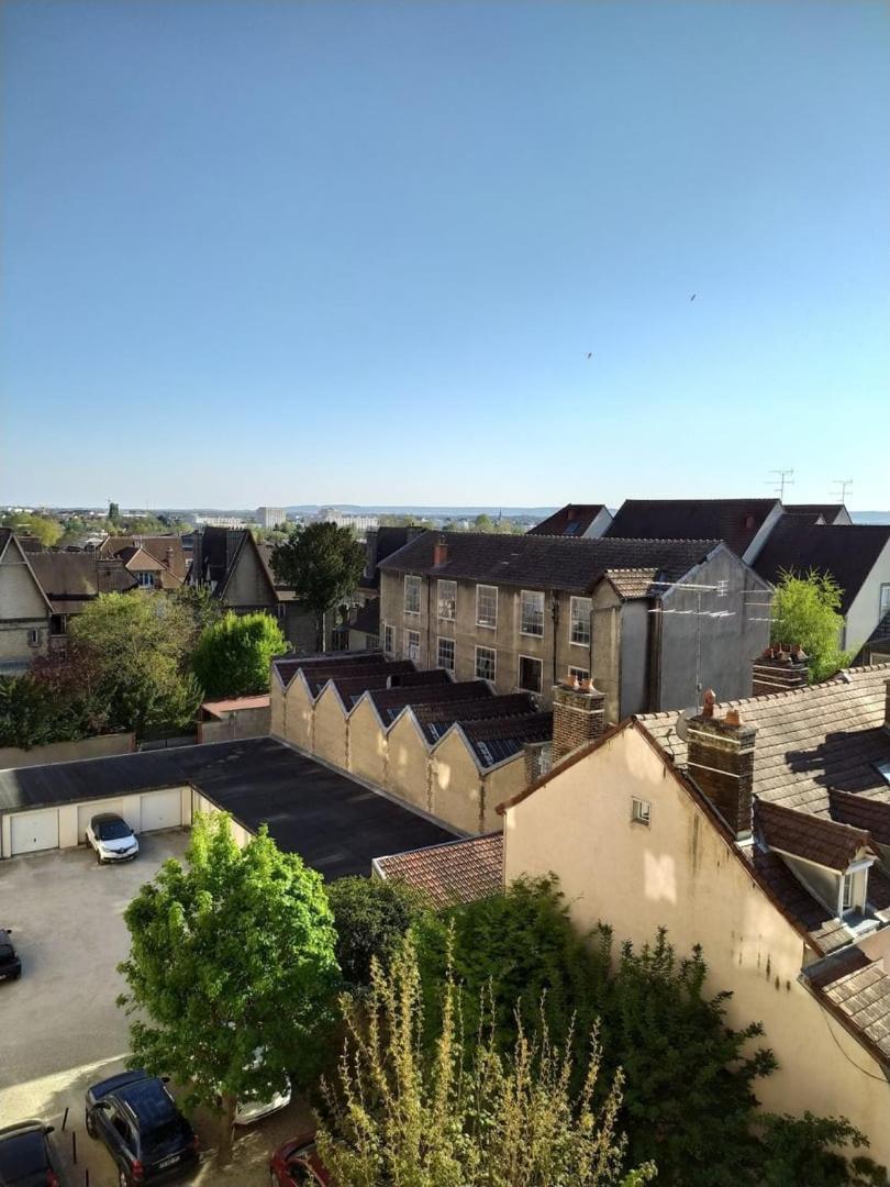 Le Voltaire - Balcon - 2 Chb - 3 Lits - 2 Min Gare Et Cente-Ville - Mon Groom Troyes Eksteriør bilde