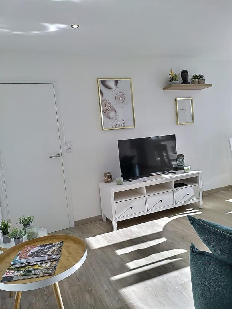 Le Voltaire - Balcon - 2 Chb - 3 Lits - 2 Min Gare Et Cente-Ville - Mon Groom Troyes Eksteriør bilde